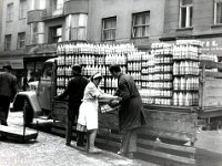 Pod zidom 1964. godine